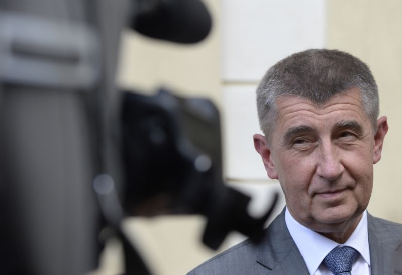 Ministr financí Andrej Babiš po návštěvě Hradu. Ministr financí Andrej Babiš po návštěvě Hradu.