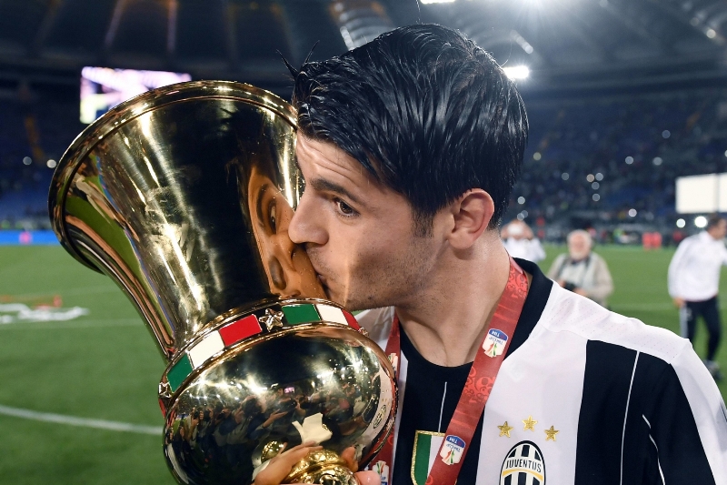 Útočník Juventusu, který do Itálie přišel zhruba před dvěma lety za 20 milionů Eur, by podle posledních informací na základě zpětné výkupní klauzule měl cestovat zpátky do svého rodného Madridu. 