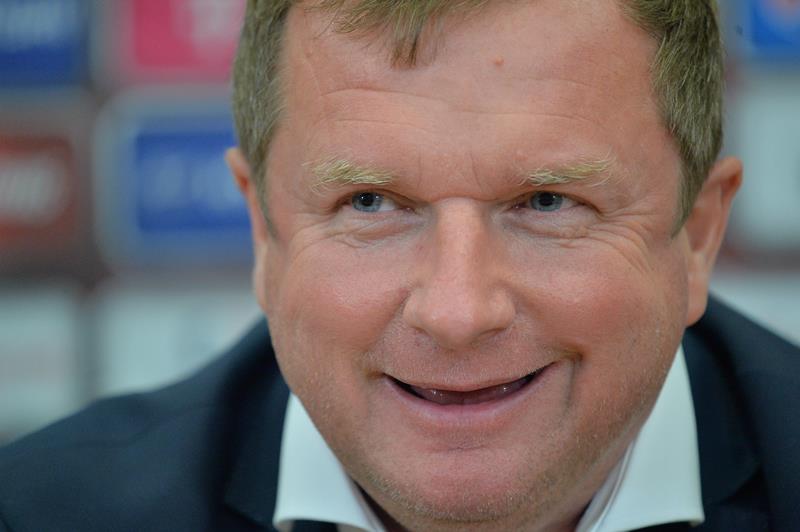 Trenér fotbalové reprezentace Pavel Vrba po vyřazení v základní skupině mistrovství Evropy litoval jen toho, že nebyl trpělivější v utkání s Tureckem. Trenér fotbalové reprezentace Pavel Vrba po vyřazení v základní skupině mistrovství Evropy litoval jen toho, že nebyl trpělivější v utkání s Tureckem.