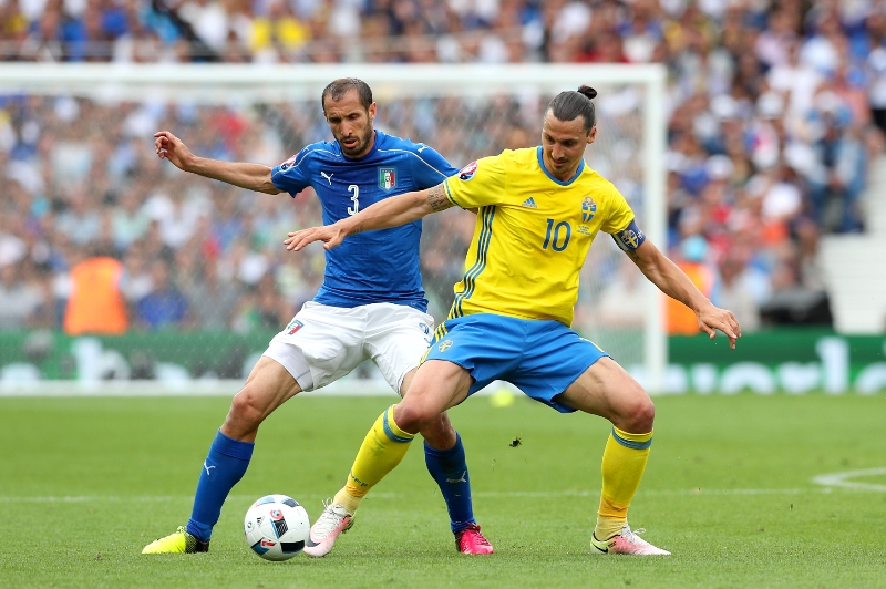 Obránce italského národního týmu Giorgio Chiellini.