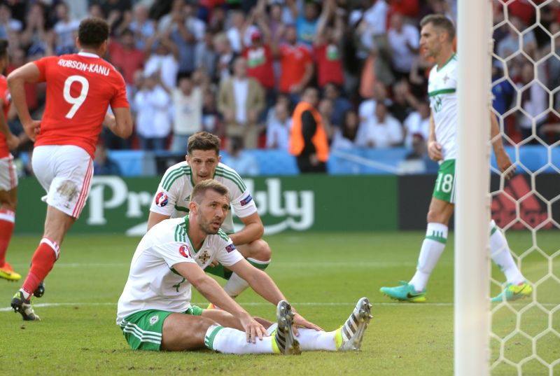 Smutný McAuley po to, co si vstřelil vlastní gól