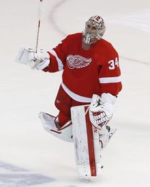 Petr Mrázek zdraví fanoušky Detroitu