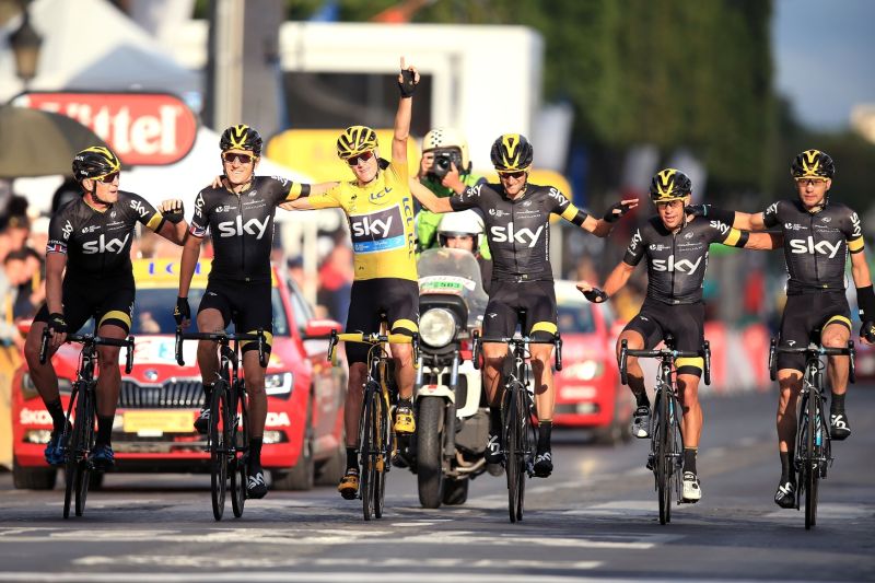 Chris Froome a jeho tým na Tour de France