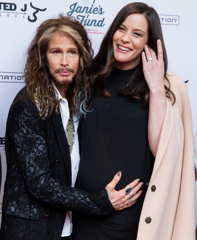 Na další vnouče se těší otec Liv Tyler, známý rocker Steven Tyler.