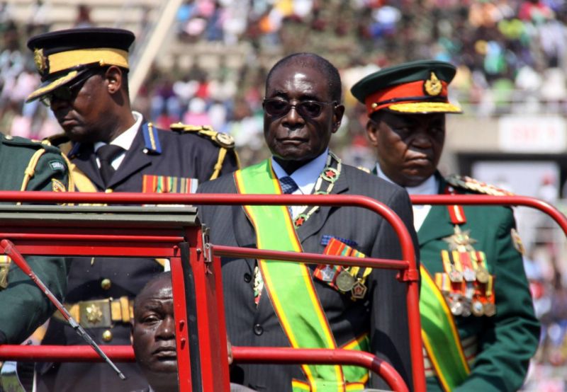 Zimbabwský prezident Robert Mugabe. Zimbabwský prezident Robert Mugabe.