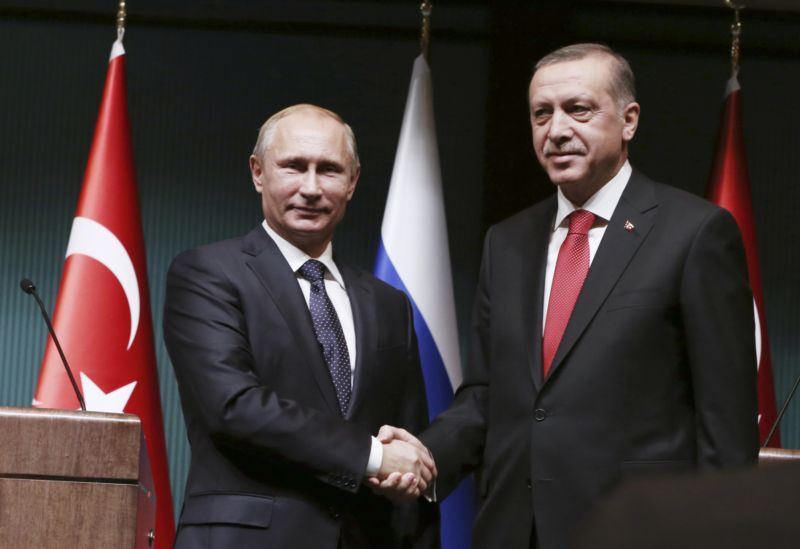 Vladimir Putin (vlevo) a Recep Tayyip Erdogan. Vladimir Putin (vlevo) a Recep Tayyip Erdogan.