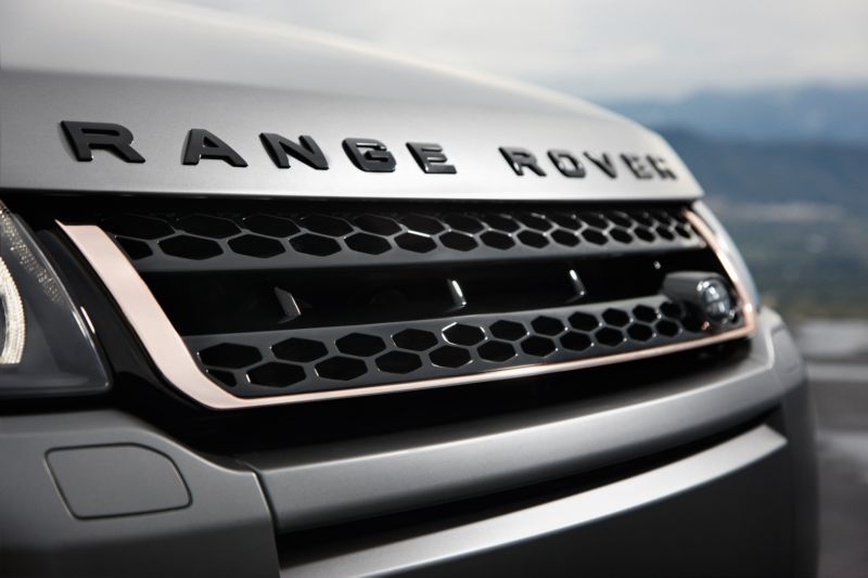 Brexit nenarušil plány automobilky Jaguar Land Rover na stavu továrny na Slovensku.