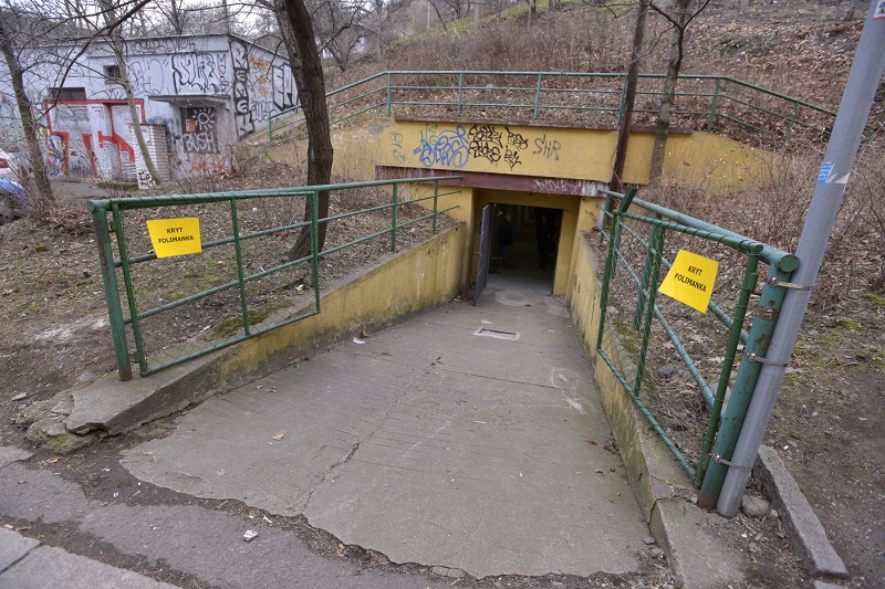 Vchod v ulici Pod Karlovem. V sobotu 14. 2. 2015 byl pro veřejnost znovu přístupný kryt civilní ochrany Filimanka v Praze. Podzemní dvoupatrový kryt o rozloze 1332 metrů čtverečních má kapacitu 1300 osob. Je osvětlený, udržovaný a vytápěný. V současné době slouží jako sklad vzduchotechniky civilní ochrany, k plnému využití může být připraven do 24 hodin.
