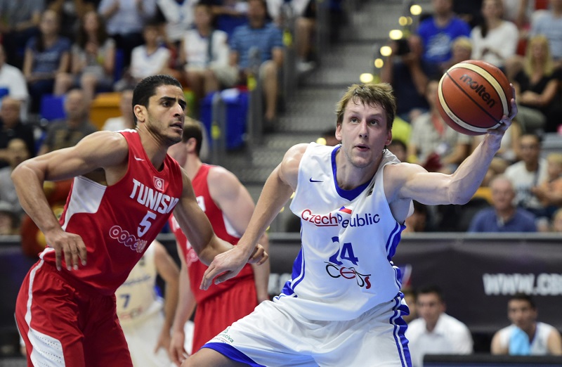 Basketbalista Jan Veselý. 