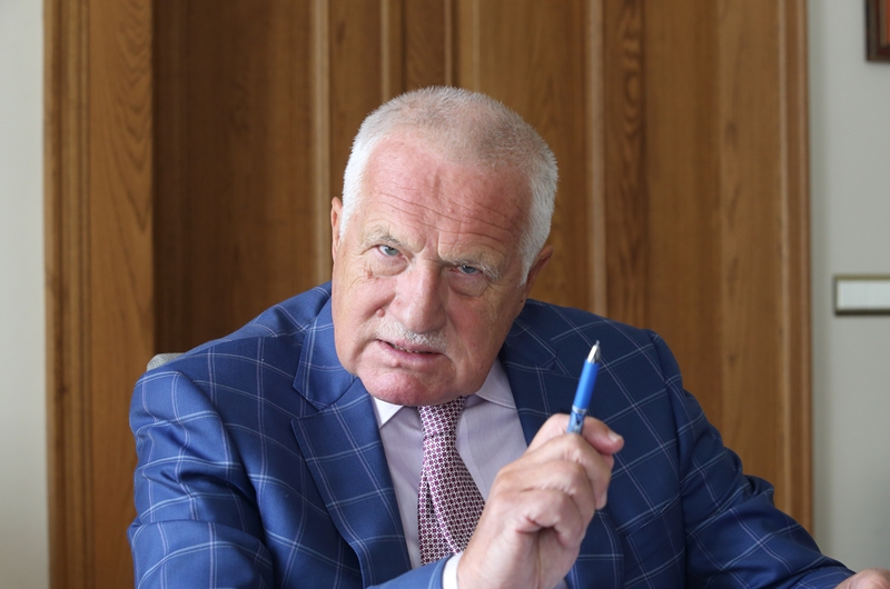 Zvládl by Václav Klaus vést reprezentaci?