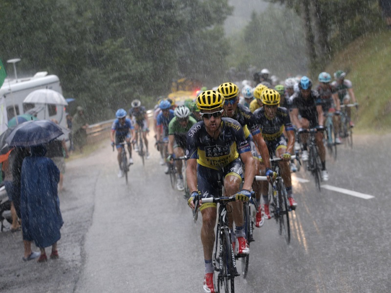 Výjev z cyklistické Tour de France. 