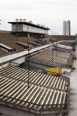 Tribuna Strahovského stadionu.