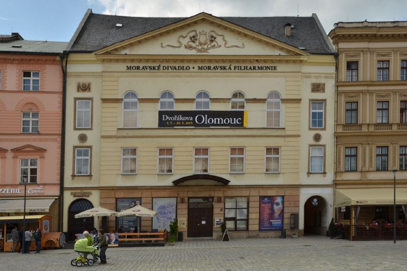 Moravské divadlo v Olomouci. 