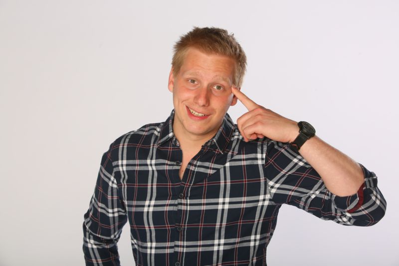 Kutil Adam vám ukáže, jak z obyčejné odpadní odbočky vyrobit originální držák na fén.