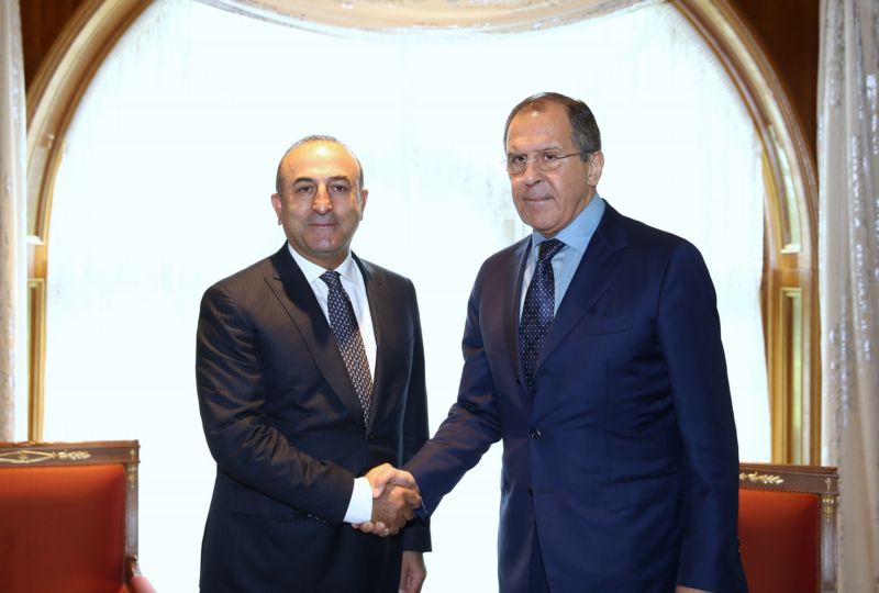 Mevlüt Çavuşoglu a Sergej Lavrov. Mevlüt Çavuşoglu a Sergej Lavrov.