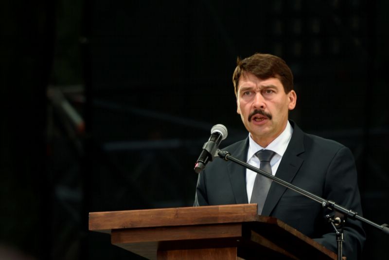 Maďarský prezident János Áder stanovil datum hlasování o přijetí uprchlíků na 2. října.