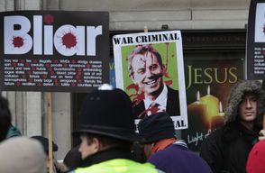 Protesty proti válce v Iráku.