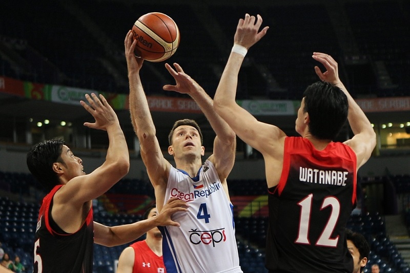 Basketbalisté si poradili s Japonci. 