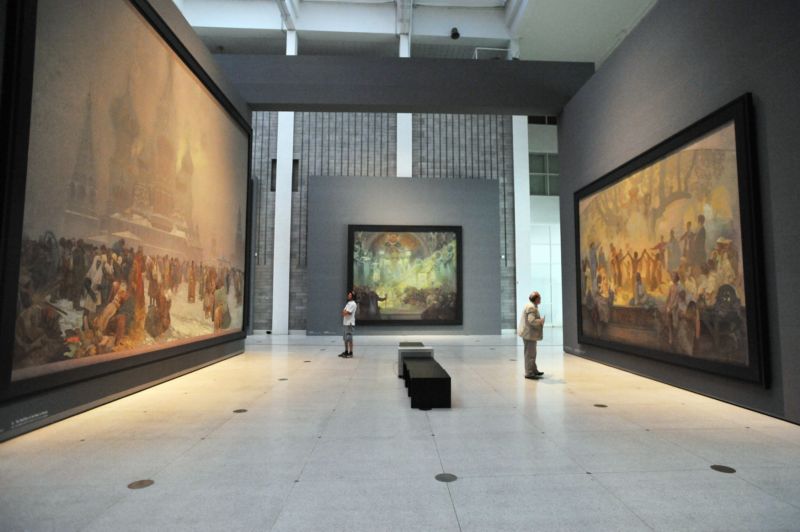 Slovanská epopej, expozice ve Veletržním paláci.
