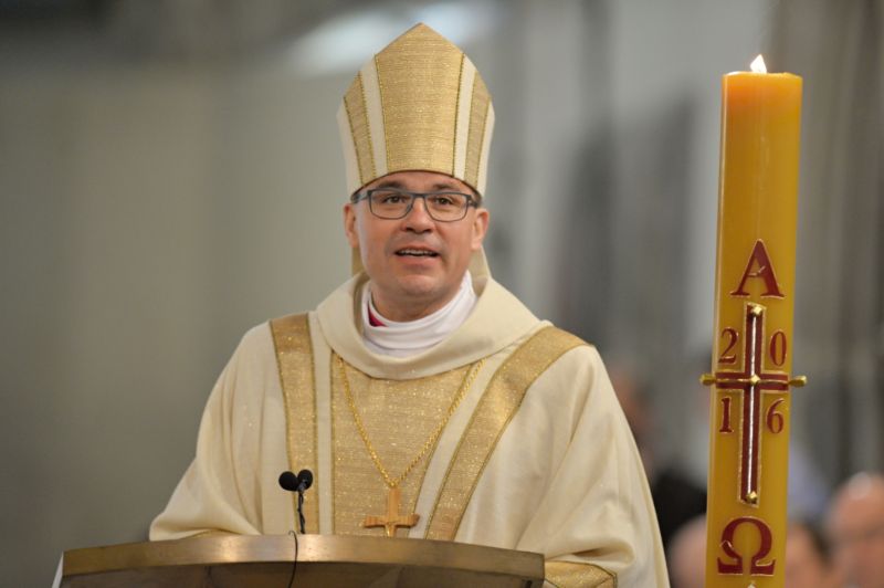 Biskup Tomáš Holub.