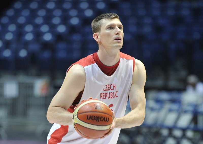 Basketbalista Pavel Pumprla. 