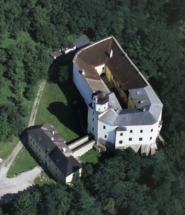 Hrad Malenovice.