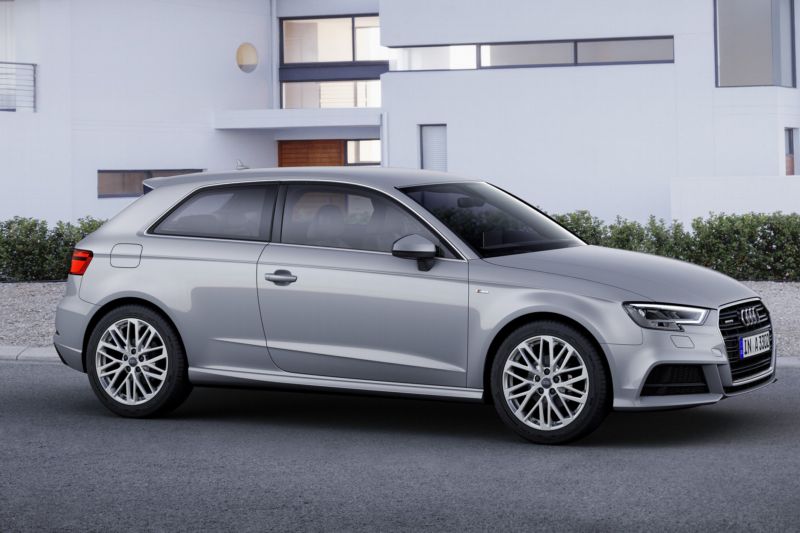 Inovované Audi A3 přichází na český trh.