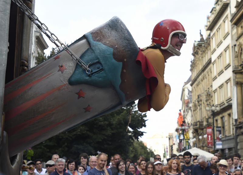 Španělská Companyia La Tal na festivalu pouličního divadla Za dveřmi. Španělská Companyia La Tal na festivalu pouličního divadla Za dveřmi.