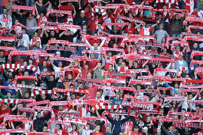 Slávističtí fanoušci. 