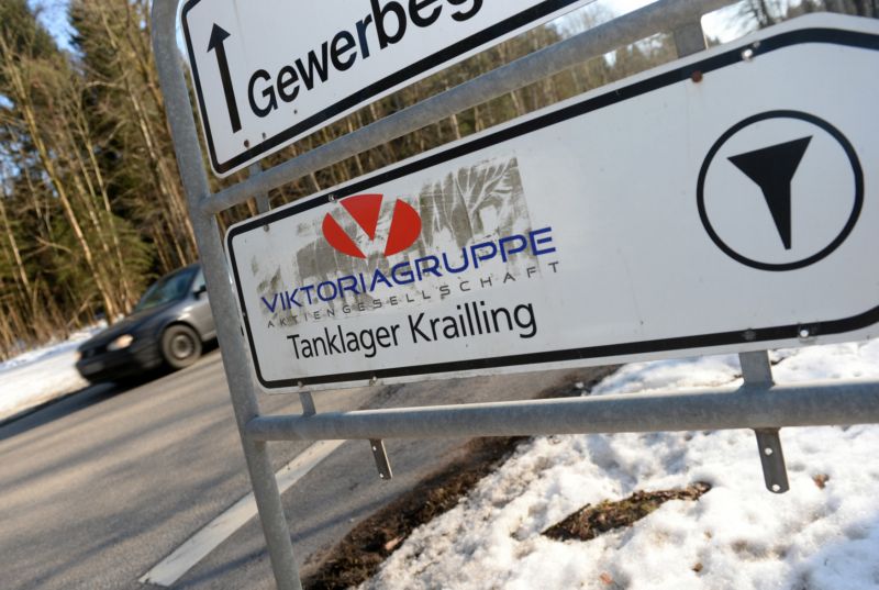 Poutač společnosti Viktoriagruppe (nyní v insolvenci). Poutač společnosti Viktoriagruppe (nyní v insolvenci).
