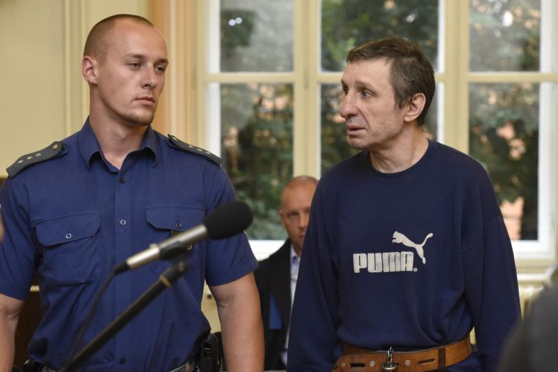 Odsouzený Roman Šváb. Odsouzený Roman Šváb.