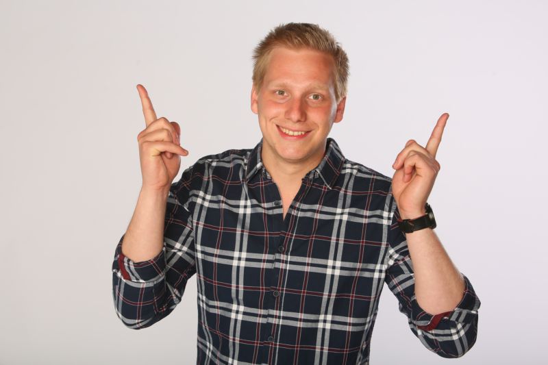 Kutil Adam tentokrát přináší radu, jak si vyrobit domácí krém na ruce. Kutil Adam tentokrát přináší radu, jak si vyrobit domácí krém na ruce.
