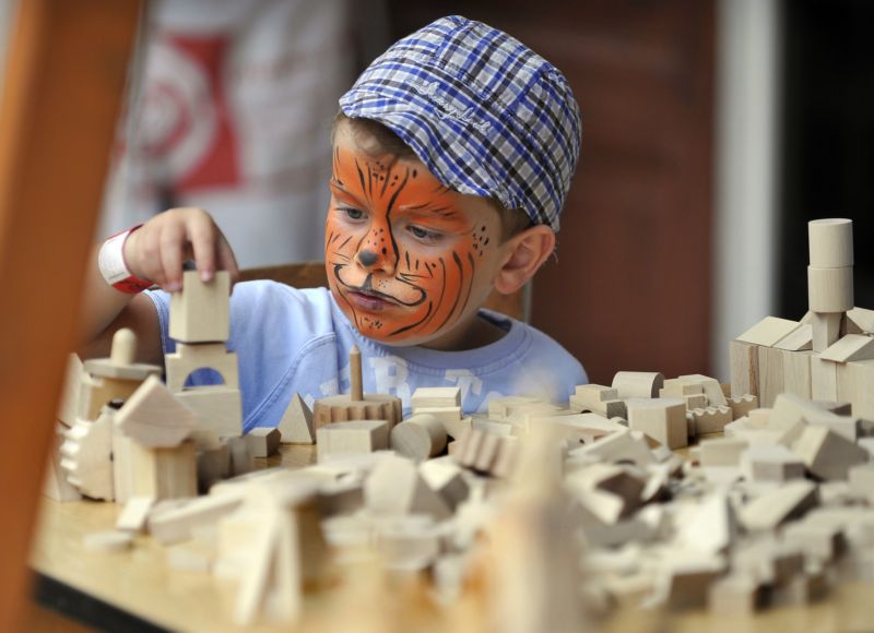 Festival Hračkobraní. Hračky ze dřeva.