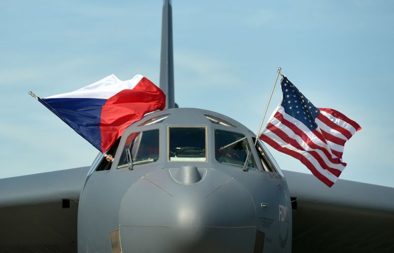 Strategický bombardér B-52. Strategický bombardér B-52.