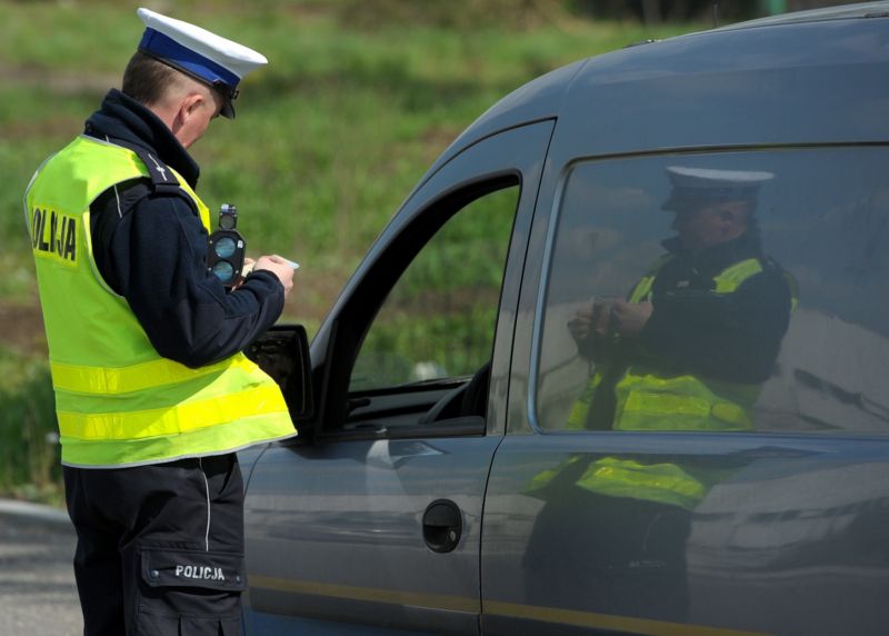 Polští řidiči trestné body "prodávají" cizincům. Polští řidiči trestné body "prodávají" cizincům.