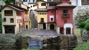 Ve městě jsou také k vidění miniatury jako atrakce pro turisty.