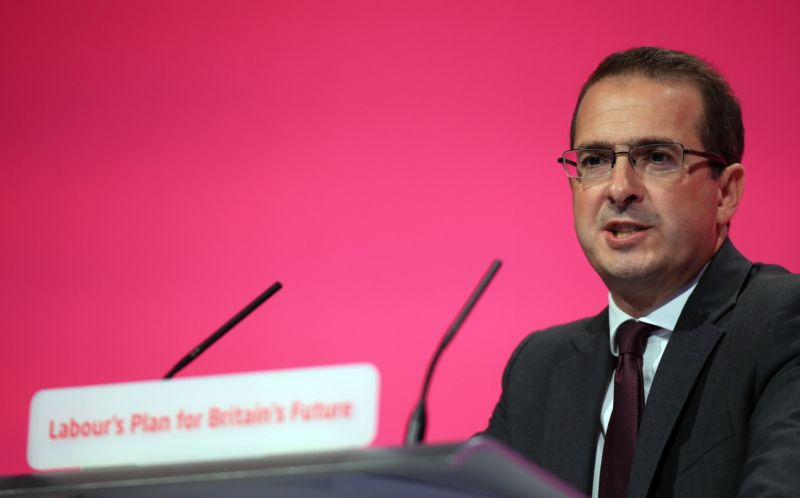 Kandidát na šéfa britské opoziční Labouristické strany Owen Smith.
