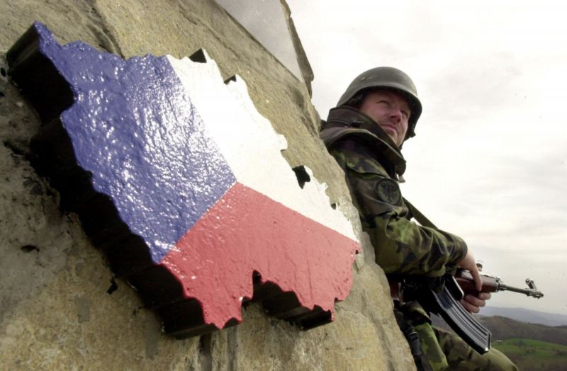 Český voják v Kosovu. Český voják v Kosovu.