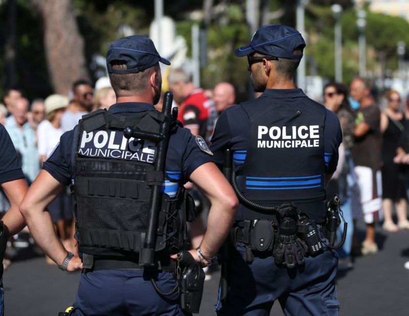 Policie v Nice.