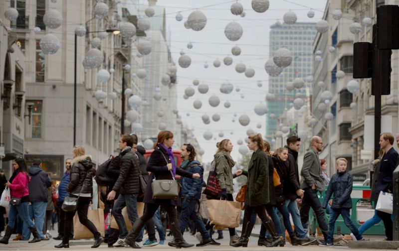 Rušná londýnská ulice Oxford Street. Rušná londýnská ulice Oxford Street.