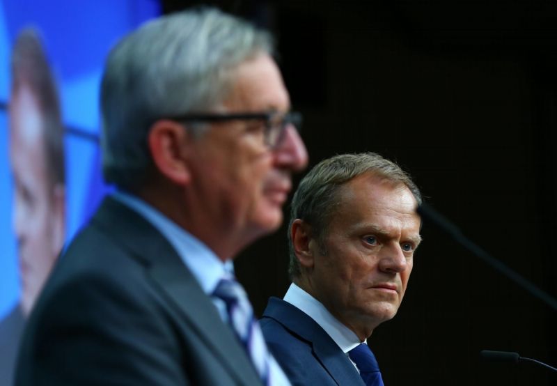Jean Claude Juncker (vlevo) a Donald Tusk. Jean Claude Juncker (vlevo) a Donald Tusk.