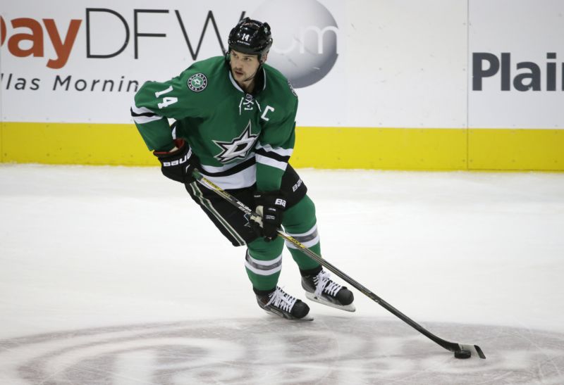 Kanadský útočník Jamie Benn.