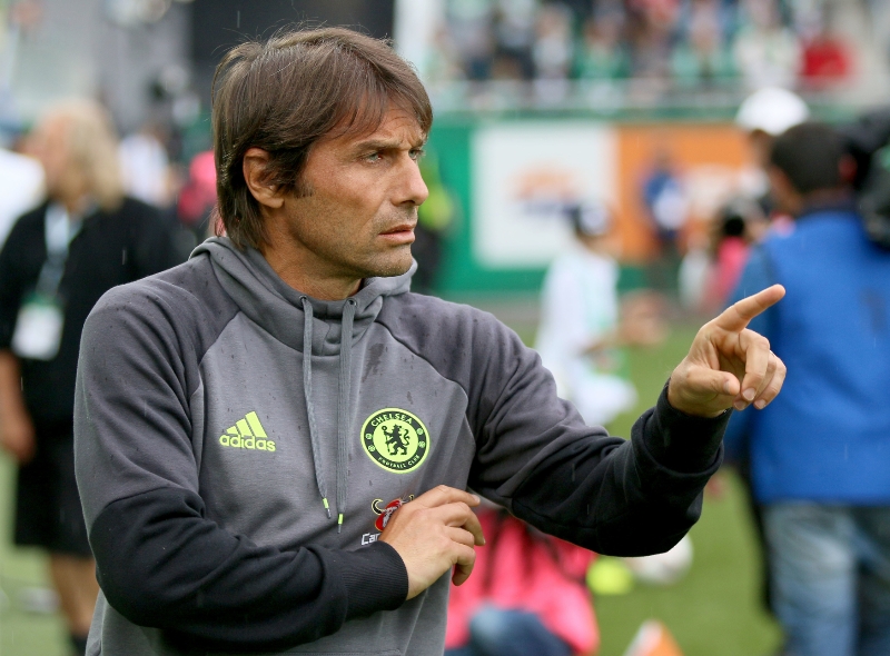 Italský manažer Cheslea Antonio Conte.