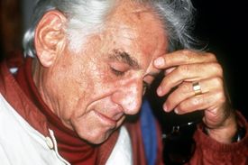 Skladatel, dirigent a hudební pedagog Leonard Bernstein.