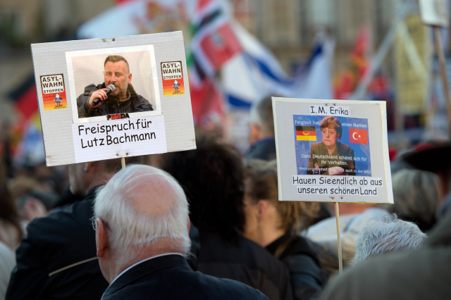 Demonstrace Pegidy v Drážďanech.
