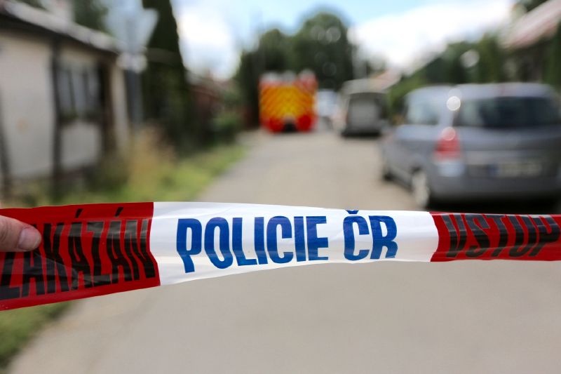 Místo, kde policie zastřelila dlužníka, který postřelil jednapadesátiletého exekutora.