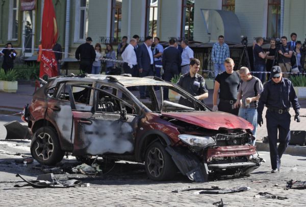 Vybuchlé auto novináře Pavla Šeremeta.