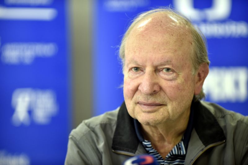 Režisér Ivan Passer.