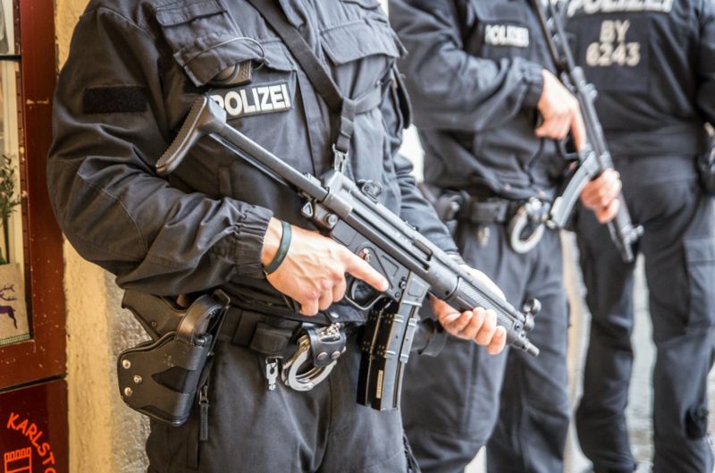 Podle svědků na místě zasahuje zvláštní policejní komando (ilustrační foto).