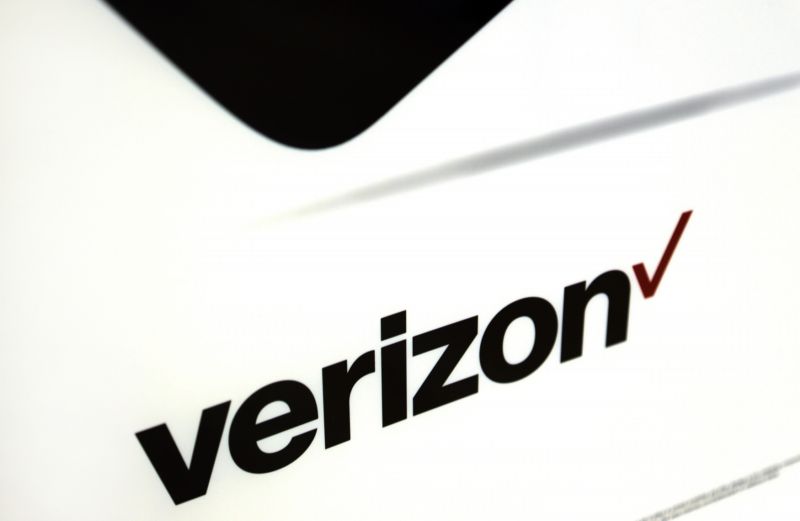 Americká telekomunikační společnost Verizon se nejprve potýkala se stávkou, nyní s nižšími provozními zisky.